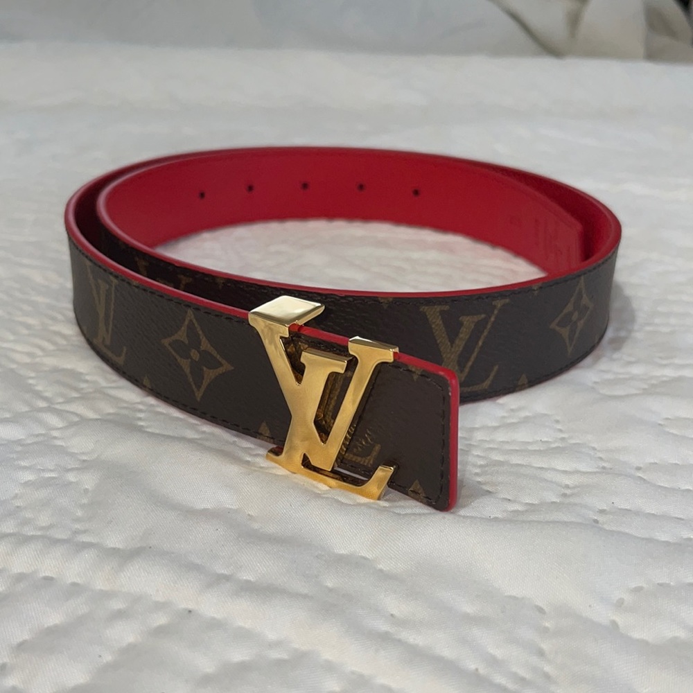 Louis Vuitton reversible belt